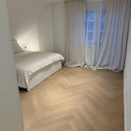Apartment Luxury Business Messe Quiet Forest Location Dusseldorf